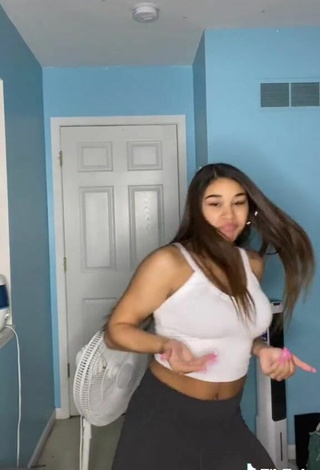 4. Hottie Makayla Marley in White Crop Top and Bouncing Boobs