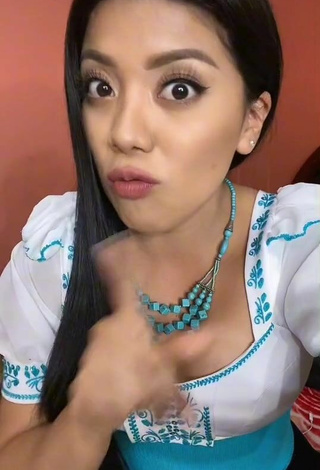 3. Sexy Meliza Yumisaca Shows Cleavage in Top