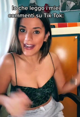 2. Cute Nathaly Teran Shows Cleavage in Crop Top