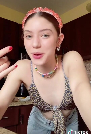4. Sexy Paula Dobles Shows Cleavage in Leopard Crop Top