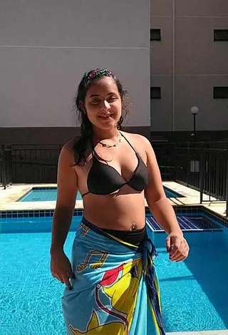 Sexy Raquel Toledoh in Black Bikini at the Swimming Pool and Bouncing Boobs
