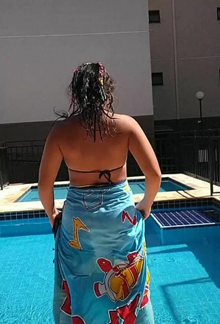 5. Cute Raquel Toledoh in Black Bikini Top at the Pool and Bouncing Boobs while Twerking