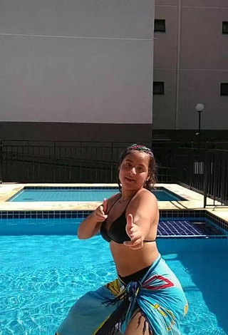 6. Sexy Raquel Toledoh Shows Cleavage in Black Bikini Top
