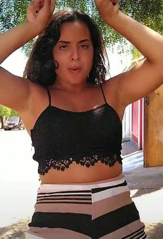 2. Hot Raquel Toledoh Shows Butt