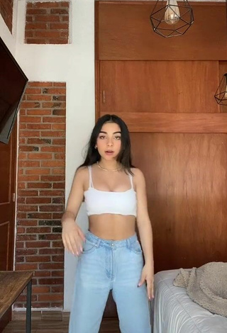 Hottie Sofi Tirado Shows Cleavage in White Crop Top and Bouncing Boobs
