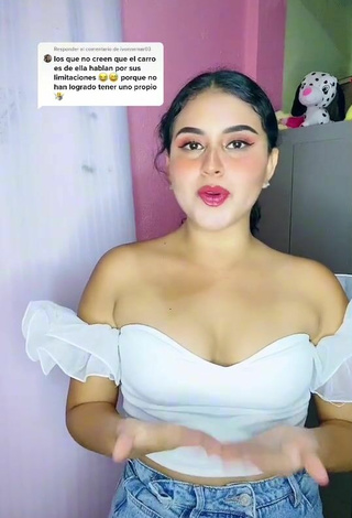 2. Amazing Soydanielikald Shows Cleavage in Hot White Crop Top