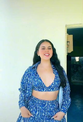 2. Sexy Soydanielikald in Crop Top