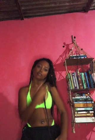 5. Breathtaking Laiane Rodrigues in Bikini Top