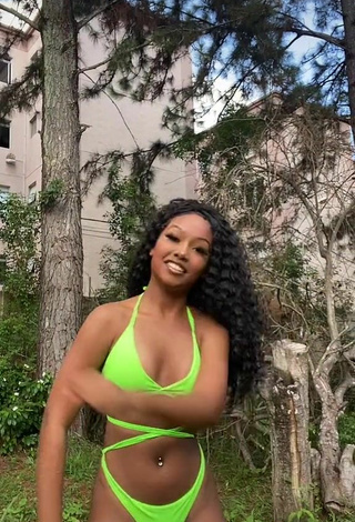 5. Seductive Laiane Rodrigues in Lime Green Bikini