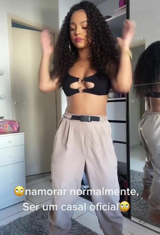 2. Sexy Ziane Martins Shows Cleavage in Black Bikini Top and Bouncing Boobs