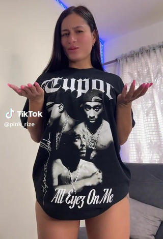 22. Sexy Yiseth Gomez Shows Cameltoe