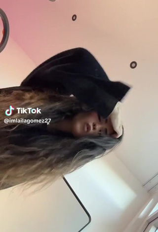 10. Sexy Laila Gomez Shows Asshole