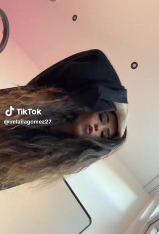 12. Sexy Laila Gomez Shows Asshole