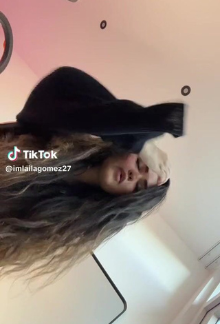 6. Sexy Laila Gomez Shows Asshole