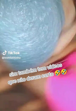 Sexy leehlolitinha in Panties while Twerking