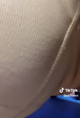 6. Sexy girlionna Shows Cameltoe while Stretching