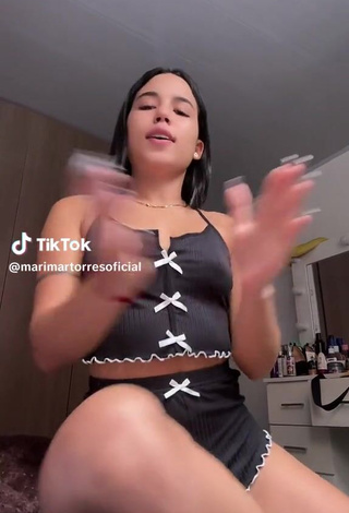 3. Sexy Marimar Torres Shows Butt while Twerking No Brassiere and Bouncing Boobs