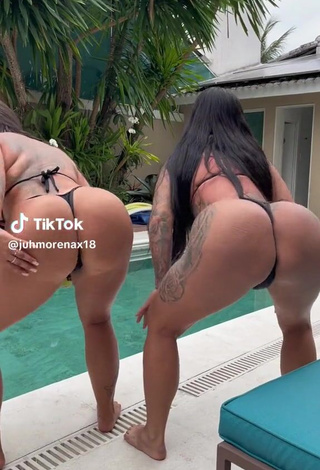 1. Sexy Juliana Alves Shows Asshole while Twerking