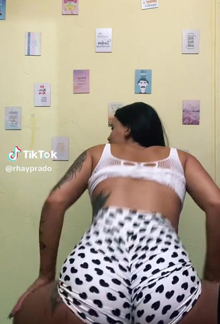 5. Hot rhayprado Shows Butt while Twerking