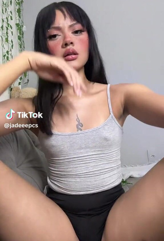 Sexy jadeeepcs Shows Nipples while Leg Spread without Brassiere