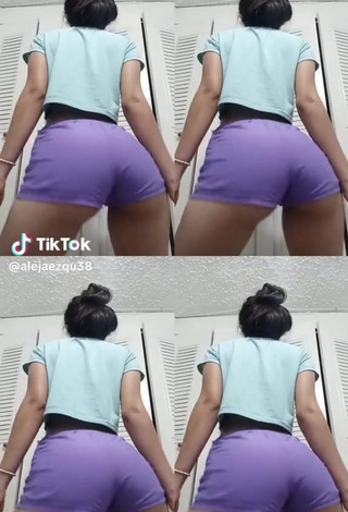 1. Sexy alejaezqu38 Shows Butt while Twerking