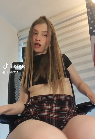 2. Sexy iaiah711 in Black Crop Top without Brassiere