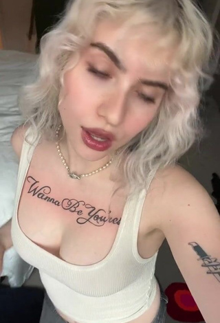 5. Hot Abby Roberts Shows Cleavage in Crop Top