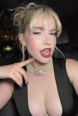3. Sweetie Abby Roberts Shows Cleavage in a Car