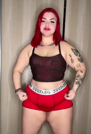 6. Alexia Tamira Looks Seductive in Crop Top