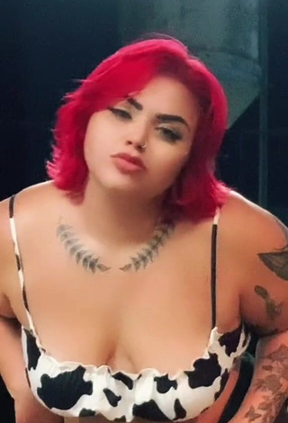 Gorgeous Alexia Tamira Shows Butt while Twerking