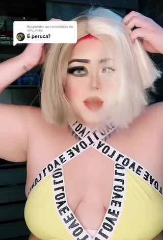 6. Hot Alexia Tamira Shows Cleavage in Sport Bra
