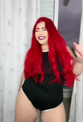 2. Hottest Alexia Tamira Shows Butt while Twerking