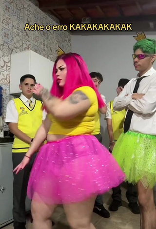 4. Hot Alexia Tamira in Crop Top