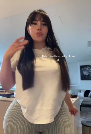Hottie ameliasoforeign in White Top