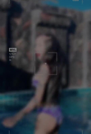 Atom Tattapol Shows Cleavage in Sweet Bikini at the Swimming Pool