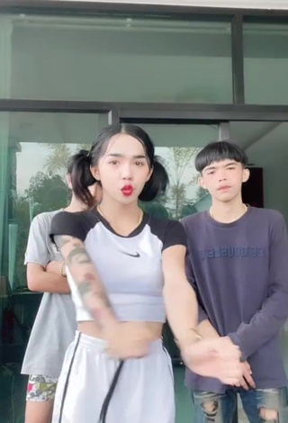 2. Breathtaking Atom Tattapol in Crop Top while Twerking