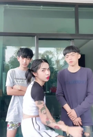 4. Breathtaking Atom Tattapol in Crop Top while Twerking