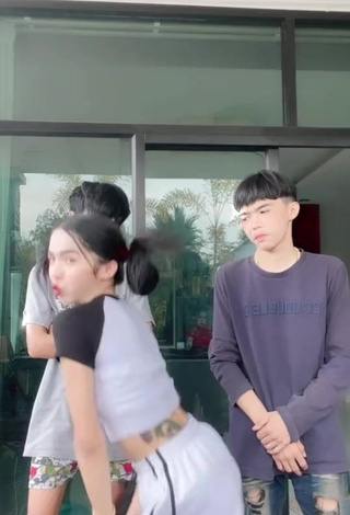 6. Breathtaking Atom Tattapol in Crop Top while Twerking