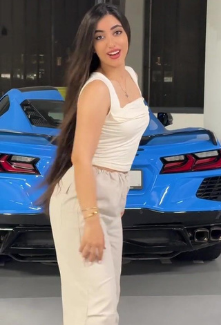 Sweetie Aydas Shows Cleavage in White Crop Top
