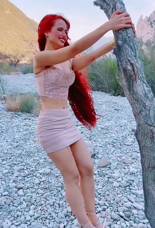 4. Bella Dueñas Shows Cleavage in Inviting Crop Top