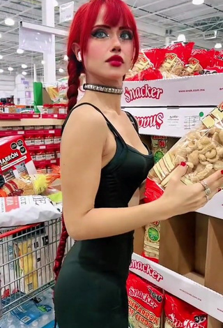 2. Hot Bella Dueñas Shows Cleavage in Overall