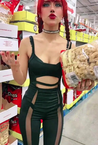 6. Hot Bella Dueñas Shows Cleavage in Overall