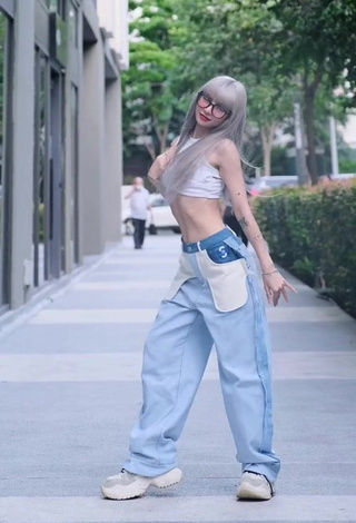 6. Alluring Bùi Thảo Ly in Erotic White Crop Top