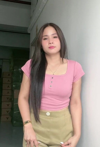 2. Hottie Christian Mae Shows Cleavage in Pink Crop Top