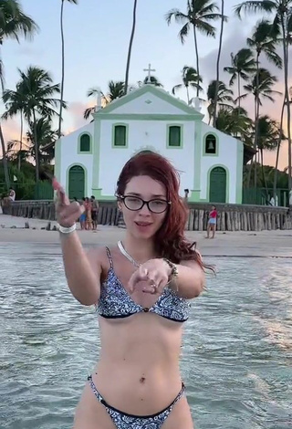 2. Sexy Cibelly Ferreira Shows Butt in the Sea