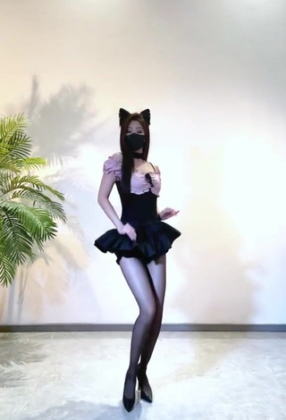 2. Sweet Han Qui Shows Cosplay