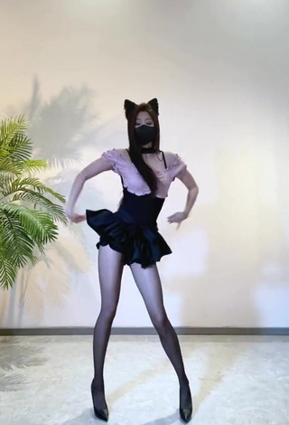 4. Sweet Han Qui Shows Cosplay
