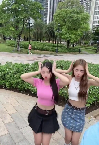 2. Sexy Cindy Diễm Mii in White Crop Top
