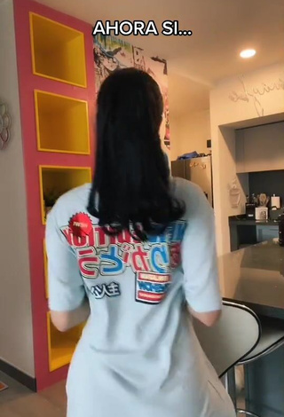 5. Sexy Darian Rojas in Top while Twerking