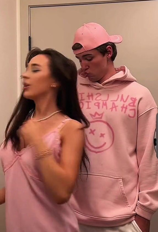 4. Cute Elsarca Shows Cleavage in Pink Dress